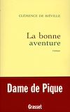 Clémence de Biéville est romancière. Elle est l auteur chez Grasset de L Amour en grippe. Elle vit à Paris dans le 18ème arrondissement. Malcy Tugar, fausse voyante, roule les « r » et s invente des origines magyares pour tromper le chaland qui croit aux cartes. Recevant ses clients dans un fauteuil de paralytique, depuis qu un accident de la route l a provisoirement privée de l usage de ses jambes, elle dit la bonne aventure à qui veut l entendre. Jusqu au jour où déboulant dans son cabinet de sibylle bohème, Lili, une jeune fille de 25 ans, une ingénue aux blonds cheveux épars, ne bouleverse sa vie, et réciproquement. Lili aime se confier à Malcy. Elle confesse son amour naissant pour un homme plus âgé qu elle, un philosophe aux tempes grisonnantes. Mais faut-il tout dire ? Il est ici question d une femme bafouée, d une naïve qui croit à la passion, d une enfant qui dénonce son père à la police, d un écrivain qui pousse la veulerie jusqu à trahir son épouse et sa maîtresse. C est un roman sur la jalousie, l