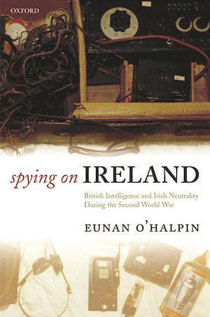 Téléchargez le livre :  Spying on Ireland
