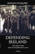 Télécharger le livre :  Defending Ireland