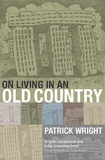 Télécharger le livre :  On Living in an Old Country