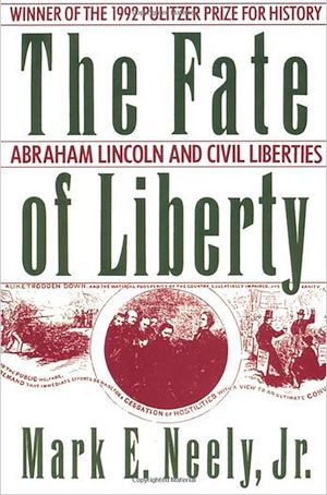 Téléchargez le livre :  The Fate of Liberty