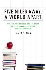 Télécharger le livre :  Five Miles Away, A World Apart