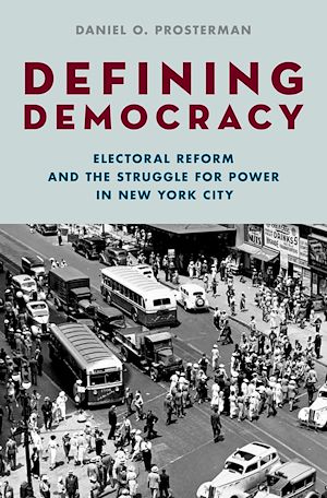 Téléchargez le livre :  Defining Democracy