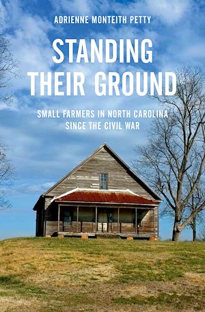 Téléchargez le livre :  Standing Their Ground