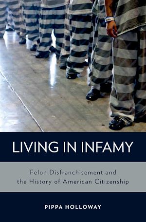 Téléchargez le livre :  Living in Infamy