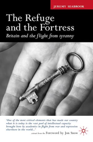 Téléchargez le livre :  The Refuge and the Fortress