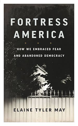 Téléchargez le livre :  Fortress America