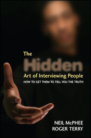 Téléchargez le livre :  The Hidden Art of Interviewing People