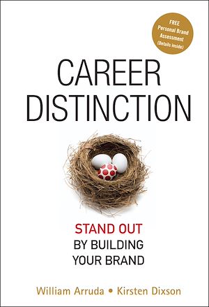 Téléchargez le livre :  Career Distinction