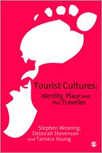 Télécharger le livre :  Tourist Cultures