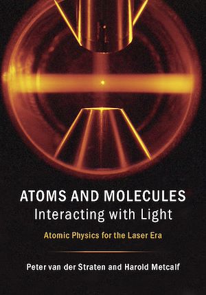 Téléchargez le livre :  Atoms and Molecules Interacting with Light