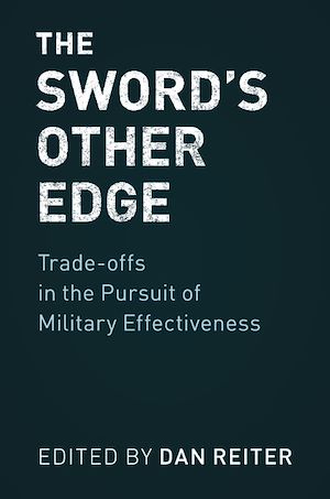 Téléchargez le livre :  The Sword's Other Edge