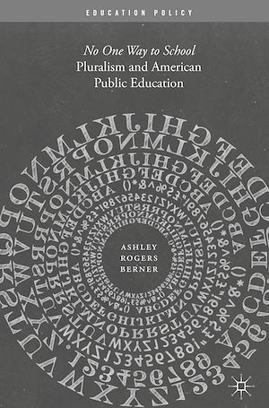 Téléchargez le livre :  Pluralism and American Public Education