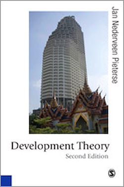 Télécharger le livre :  Development Theory