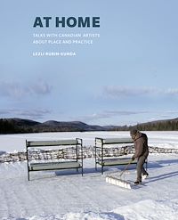 Téléchargez le livre :  At Home