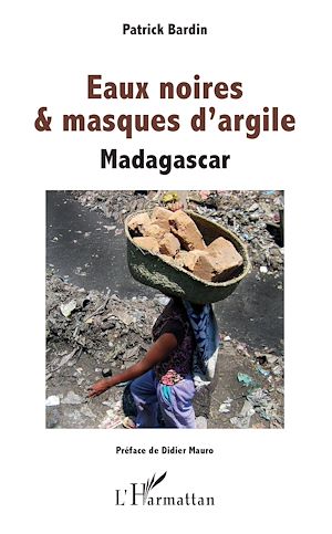 Téléchargez le livre :  Eaux noires & masques d'argile