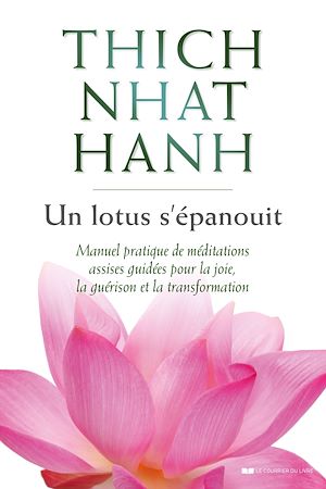 UN LOTUS S'EPANOUIT