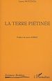 Télécharger le livre :  LA TERRE PIÉTINÉE