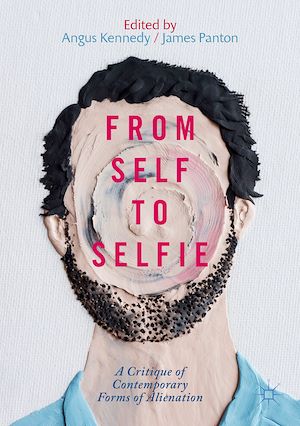 Téléchargez le livre :  From Self to Selfie