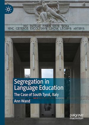 Téléchargez le livre :  Segregation in Language Education