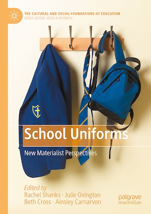 Téléchargez le livre :  School Uniforms