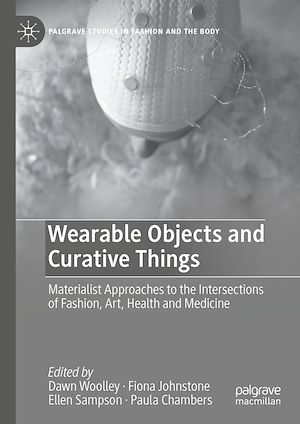 Téléchargez le livre :  Wearable Objects and Curative Things