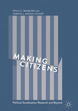 Téléchargez le livre :  Making Citizens