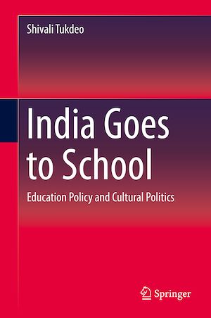 Téléchargez le livre :  India Goes to School