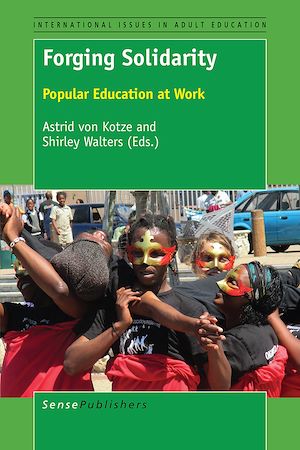 Téléchargez le livre :  Forging Solidarity